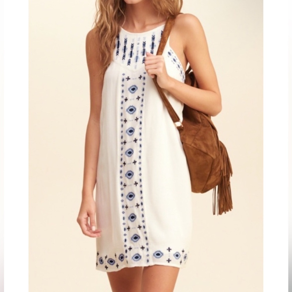 Hollister - Embroidered Shift Dress